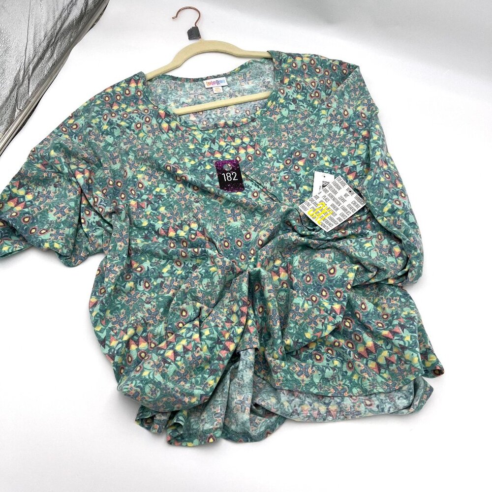 NWT LuLaRoe Irma Tunic - 3XL (24-26)